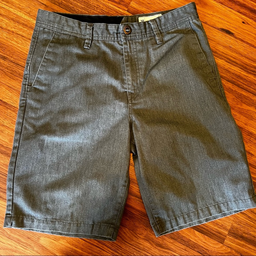 Volcom shorts mens gray size 30/20